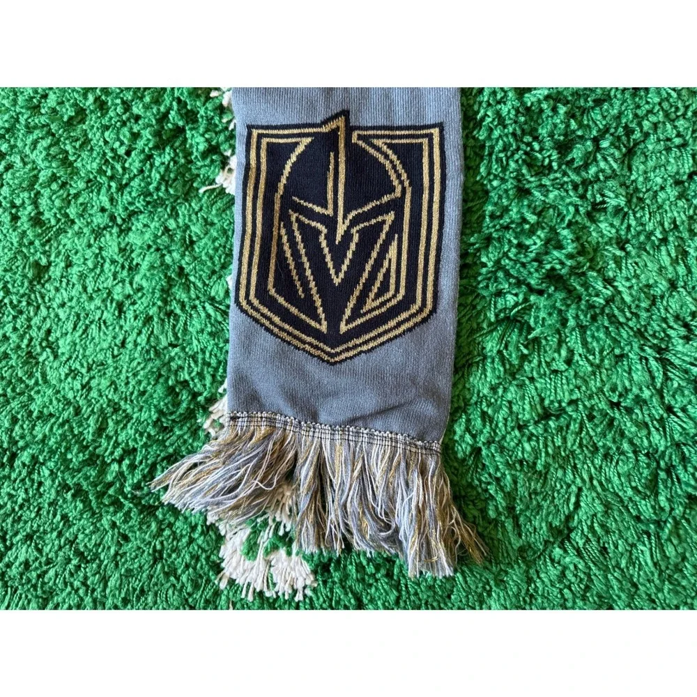Vegas Golden Knights Scarf Unisex OS White Excellent NHL Hockey‎ Knit Fringe